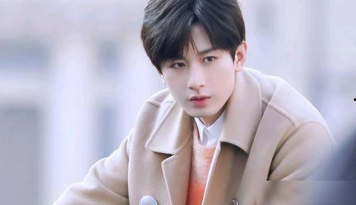 成毅杨紫圈内知情人爆料,圈内知情人独家爆料，甜蜜细节引热议  第3张